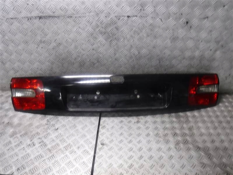 фото №1, Накладка крышки багажника volvo v40 lift