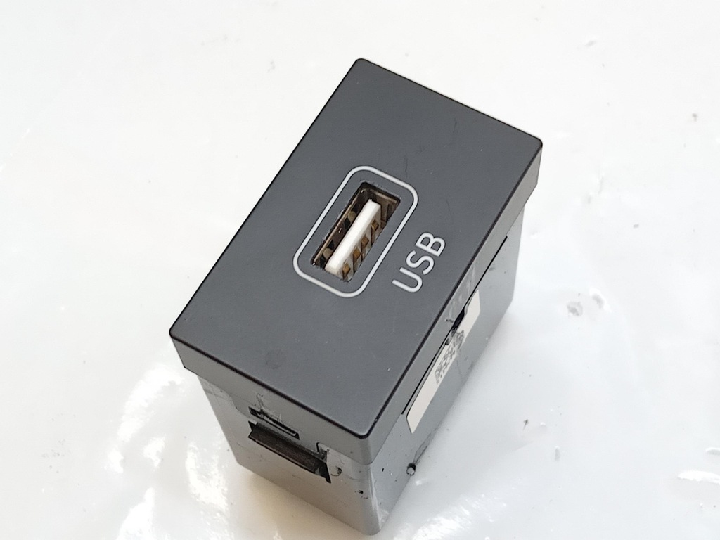 фото №1, Роз'єм usb hyundai i30 iii