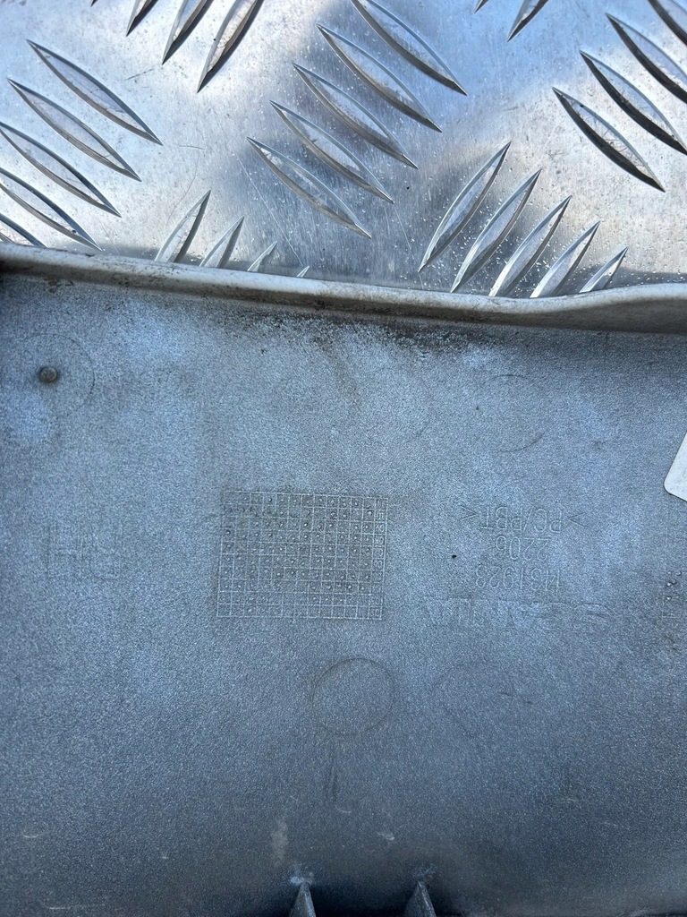 фото №3, Корпус панель фары лампы фара правый scania r