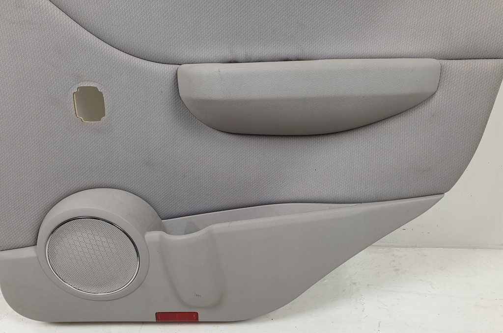 фото №4, Оббивка обшивка двері правий задня mercedes w245