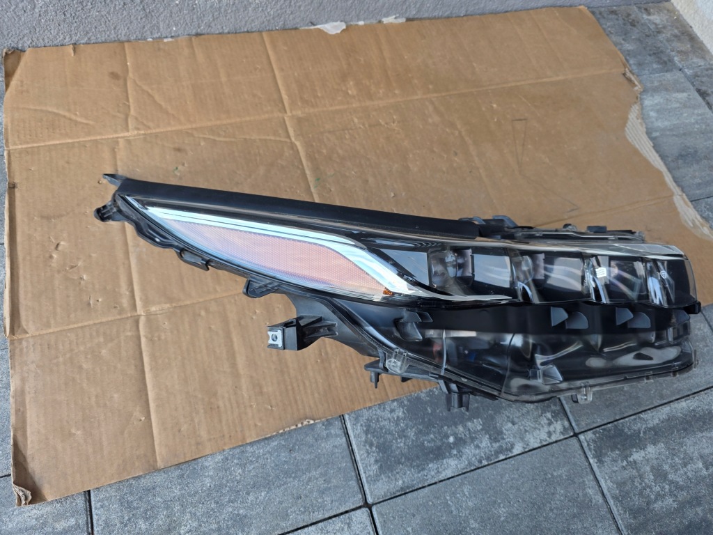 фото №8, Лампа права toyota prius prime 2017- full led