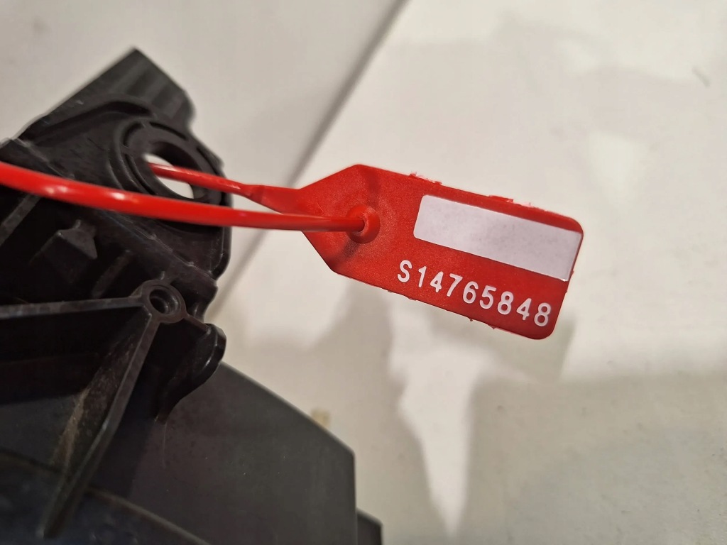 Купити Фара перед ліва нова valeo led 9836267180 citroen c3 3 рестайлінг  20-