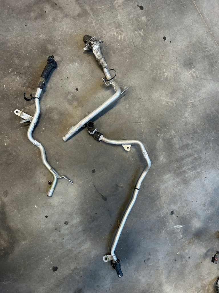 фото №1, Jeep cherokee kl limited 2019 lift wąż шланг трубка wody кондиционера