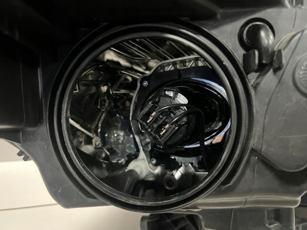 Фара передня ліва ford kuga mk2 рестайлінг  лінза led в Україні