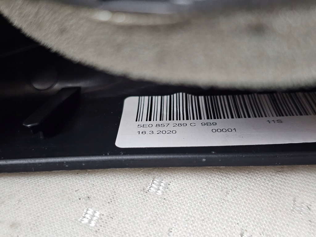 Купить Решётка обдув впуск задний  корпус туннель skoda octavia 3 5e0819203c