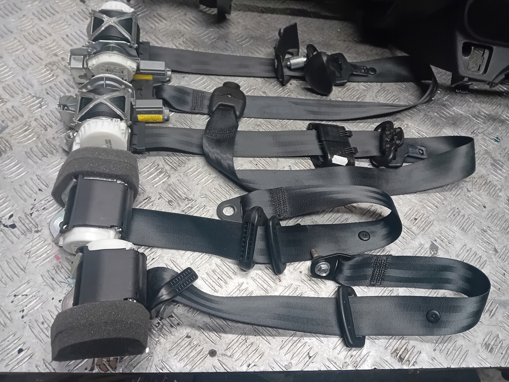 фото №8, Fiat abarth 500 c 595 консоль подушка безпеки ремені подушка комплект оригінал