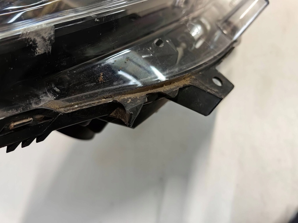 фото №13, Renault scenic iii lift - лампа линза правая polecam