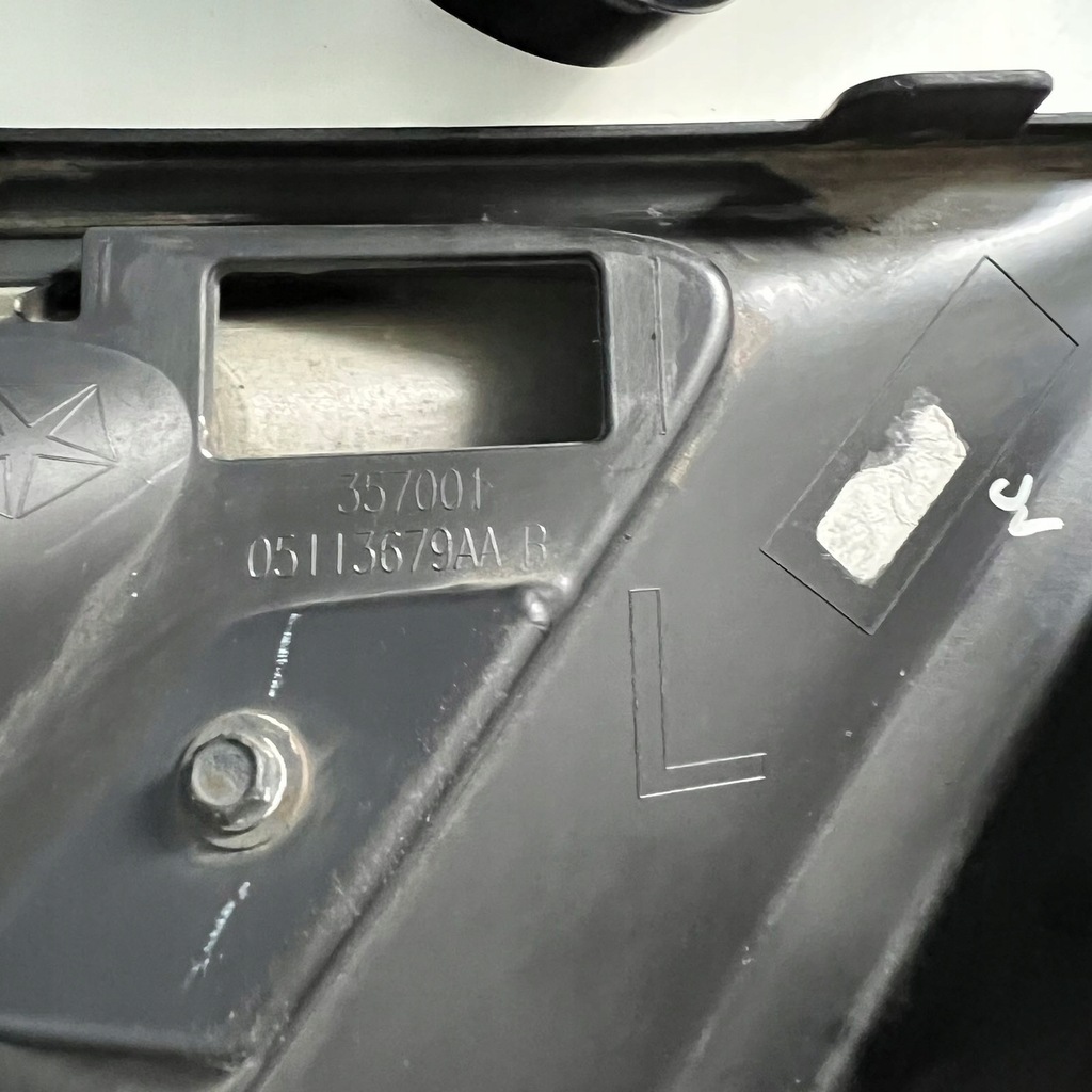 фото №9, Dodge durango 14-20 решітка w бампер лівий перед kompletny 05113679aa