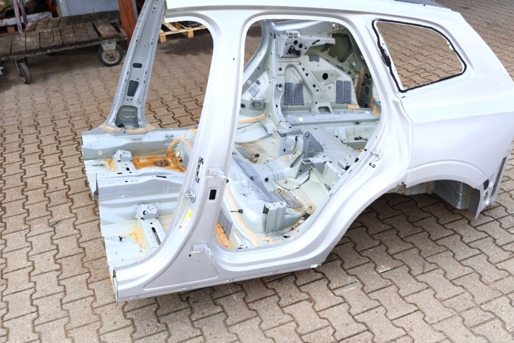 фото №3, Volvo xc60 ii чверть крила ліва задня