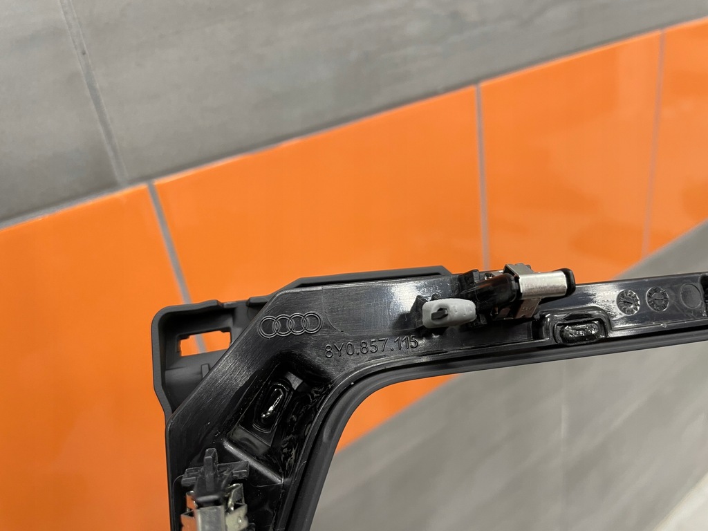 фото №5, Рамка защита спидометра audi a3 8y оригинал 8y0