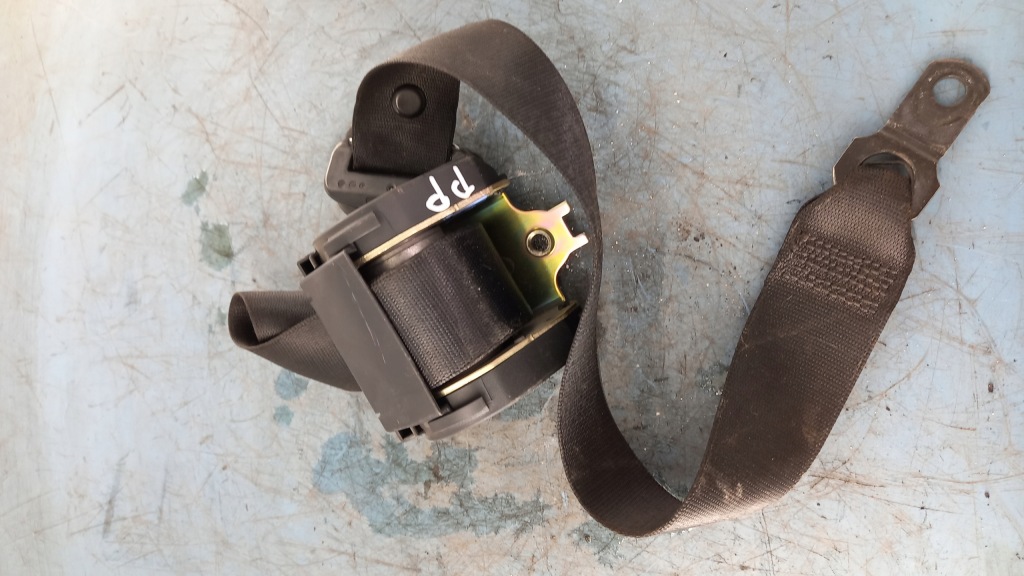 фото №1, Pas bezp перед правый bmw 320d 01r