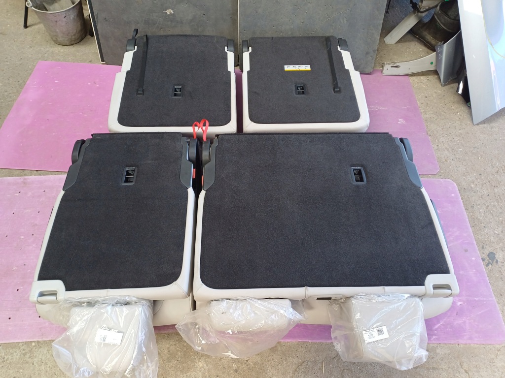 Сидіння автомобільні сидіння заднє сидіння задня 2 i 3 ряд id buzz шкіра +alcantara в Україні