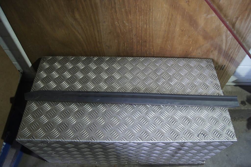 фото №1, Молдинг двері лівий перед clio v 808771875r