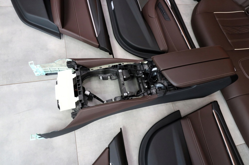 Bmw 5' g30 lci салон сиденья комфорт вентиляция nappa mokka 56 km !!! в Украине