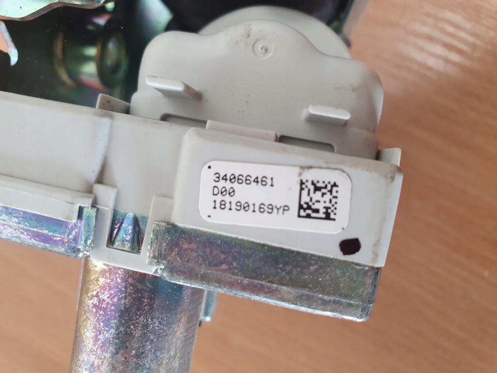 фото №13, Pas безпеки перед jaguar xj x351 правий лівий