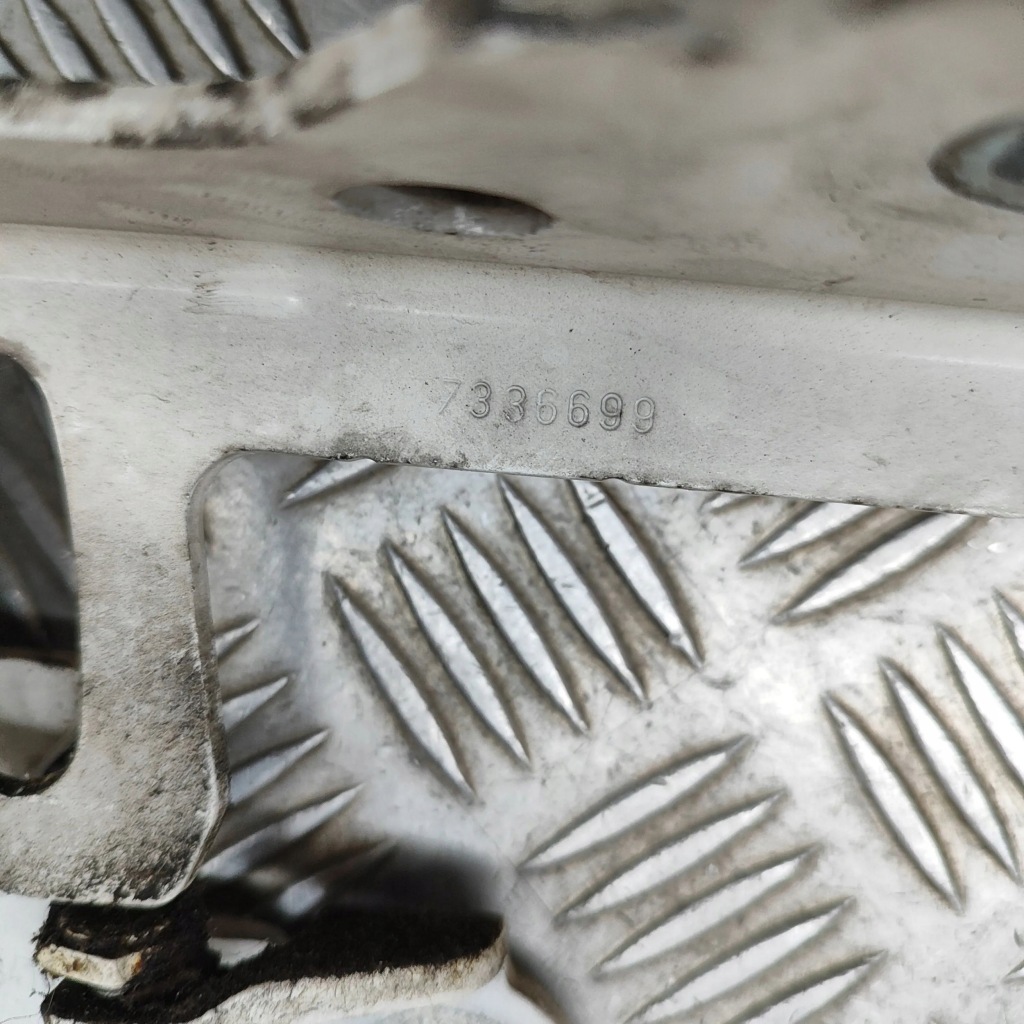 Bmw 3 f30 f35 f31 2016 левая сторона петли крышки / капот двигателя Недорого