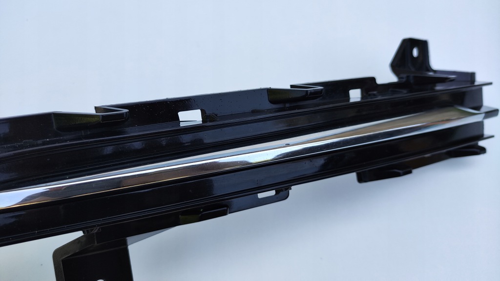 Volvo v40 ii lift 16- решётка молдинг бампера рамка нижняя левый перед kr43 с Разборки