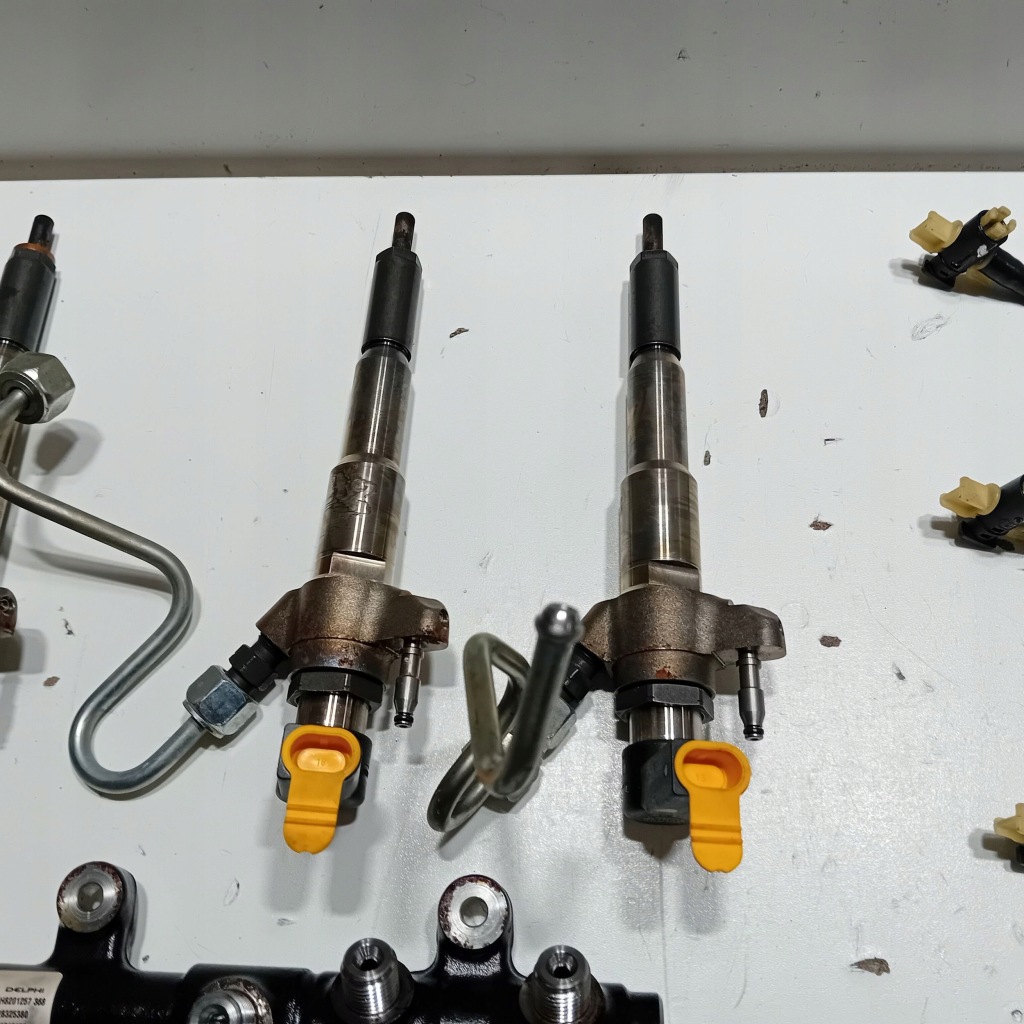 фото №8, Nissan navara d23 renault 2.3 форсунки / комплект система паливний