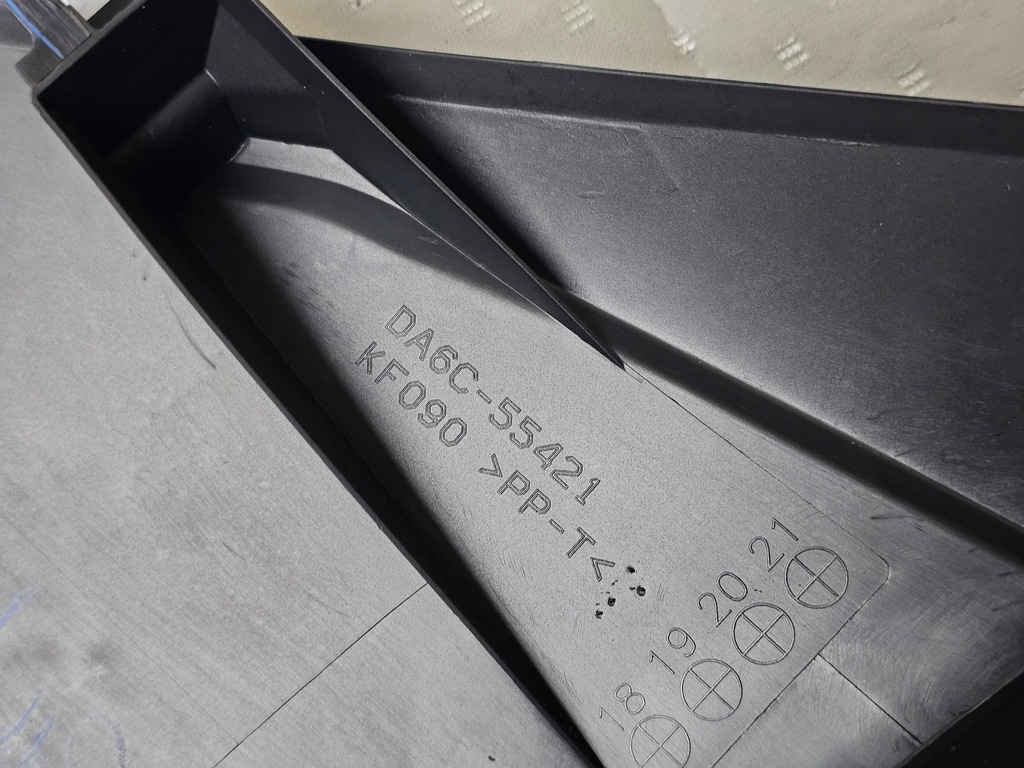 фото №8, Захист заглушка корпус козирок консолі спідометра прилади mazda 2 dj dl