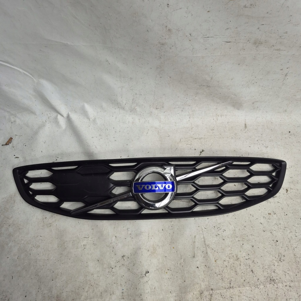 фото №1, Volvo v60 i 1 s60 ii 2 cross country lift 13-18 решётка радиатора решётка радиатора