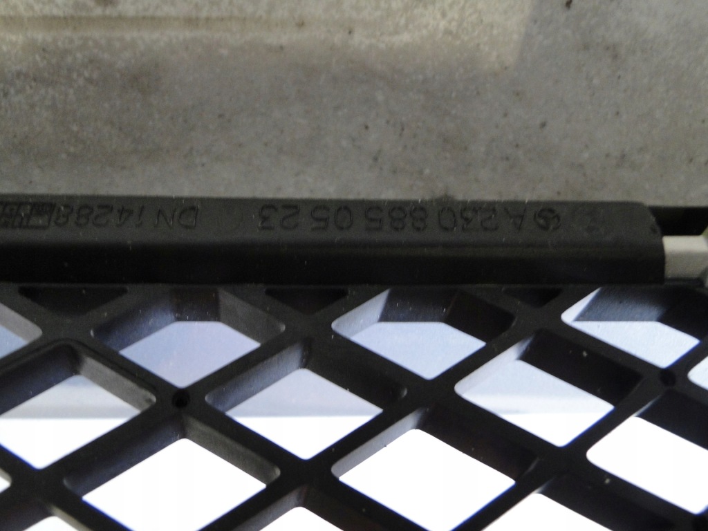 Mercedes sl r230 230 бампер передній рестайлінг  pts spr в Україні