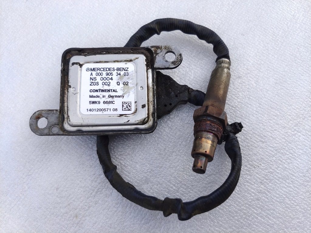 фото №1, Mercedes датчик лямбда-зонд nox a0009053403