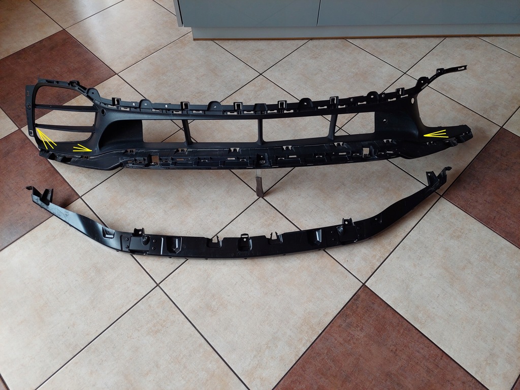 фото №1, Решётка - молдинг - перед - mercedes amg gt w190