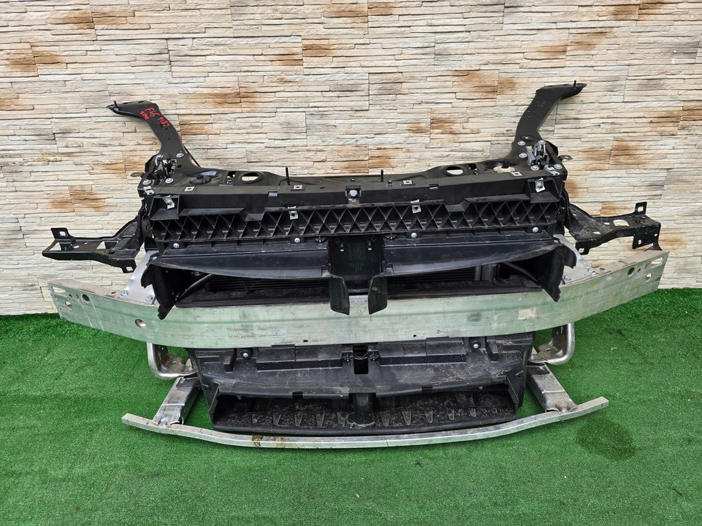 фото №1, Pas передний радиатор bmw 2 f45 f46 замки piro