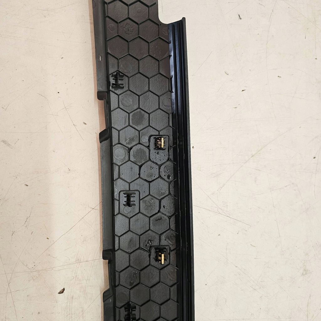 фото №11, Молдинг накладка декоративная правая tesla x plaid 2022r 1105135-00-f