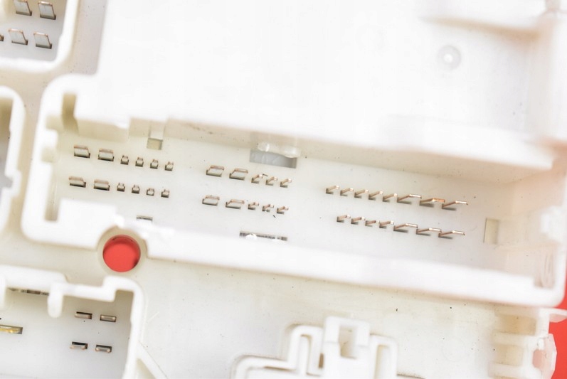 фото №10, Коробка предохранителей aa10-2667 suzuki sx4 s-cross 1.6 16v 120 km 09-14