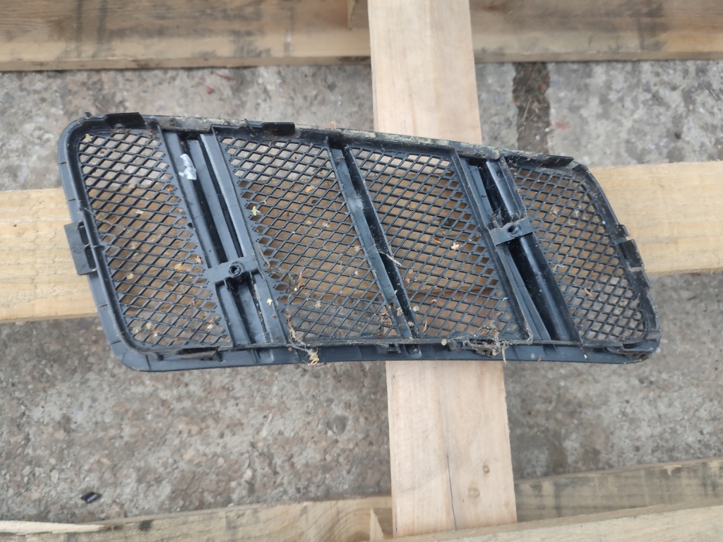 фото №4, Решётка впуск капот правая ml w166 gl x166