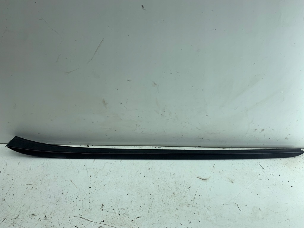 фото №1, Hyundai i40 молдинг стекло передней левая nka