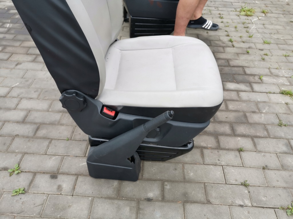 фото №6, Сиденье водителя левый пассажира правый перед vw transporter t5 t6