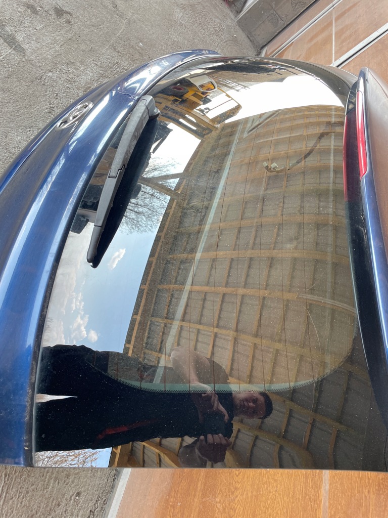 Кришка багажника задній універсал lak.8p4 toyota avensis t25 Недорого