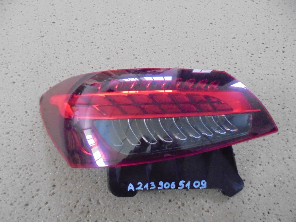 фото №1, Mercedes e klasa w213 lift лампа задня ліва