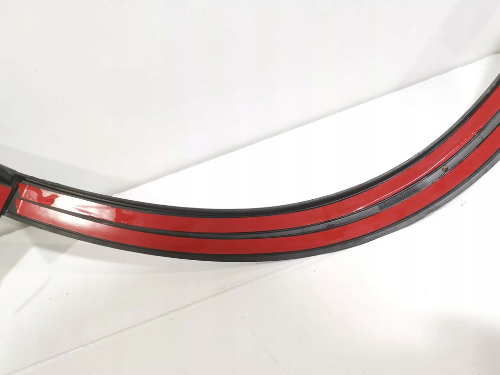 фото №10, Skoda karoq молдинг крыла правый перед oryg !!