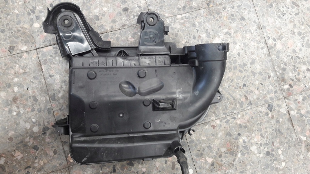 фото №9, 9673061080 корпус фільтра повітря peugeot 208 1.4