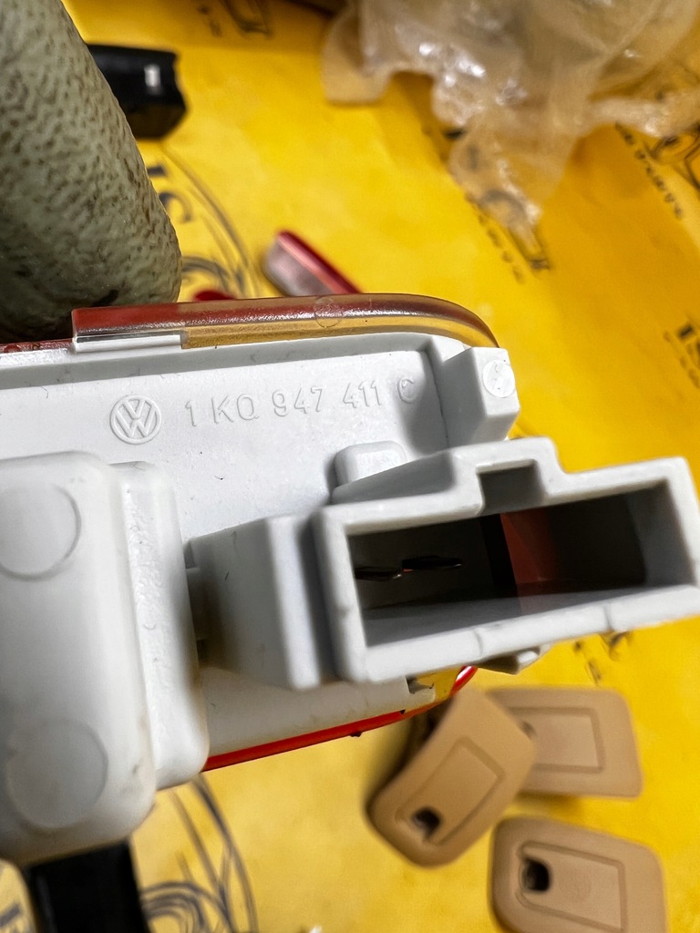 фото №6, Лампа предупредительная отражатель дверь porsche macan 95b