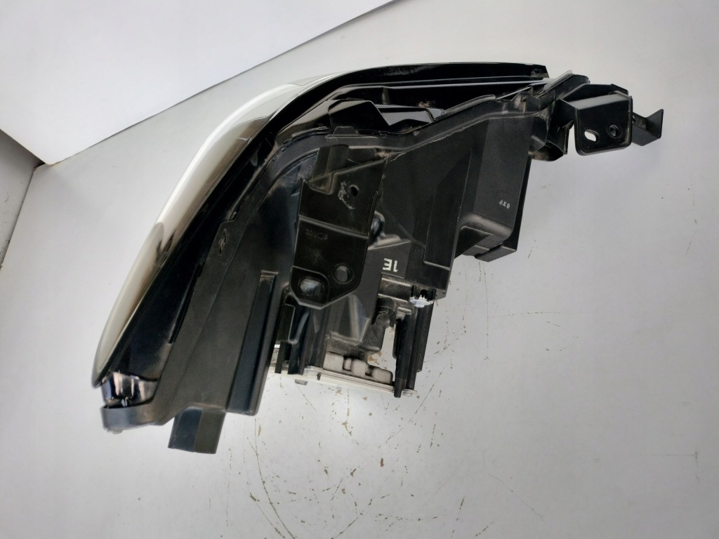 Фара ліва фара mazda 3 19- full led 9 pin в Україні