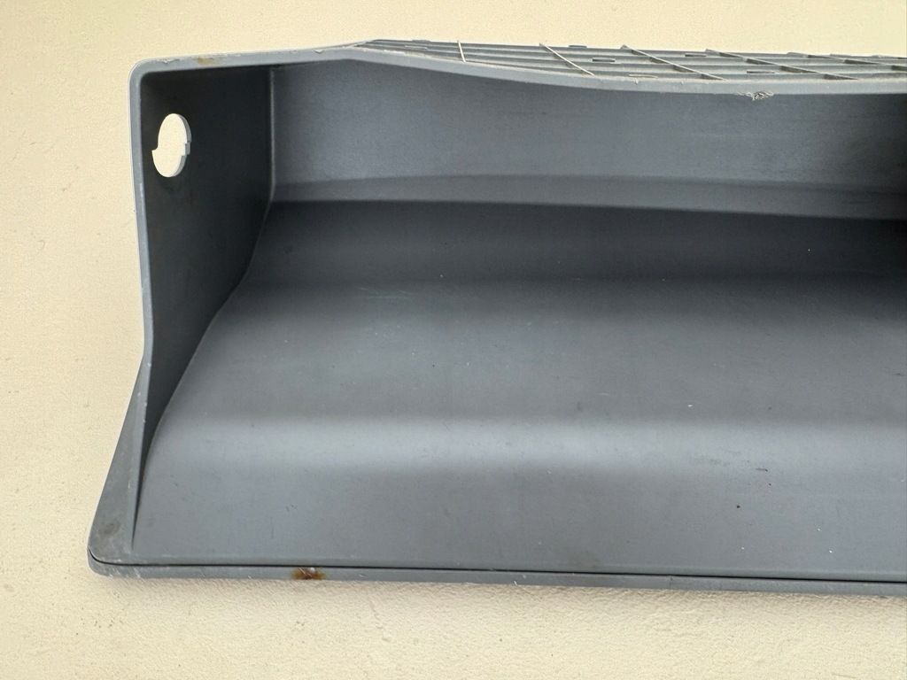 фото №13, Hyundai h350 14r- нижний бардачок консоли 84722-59000