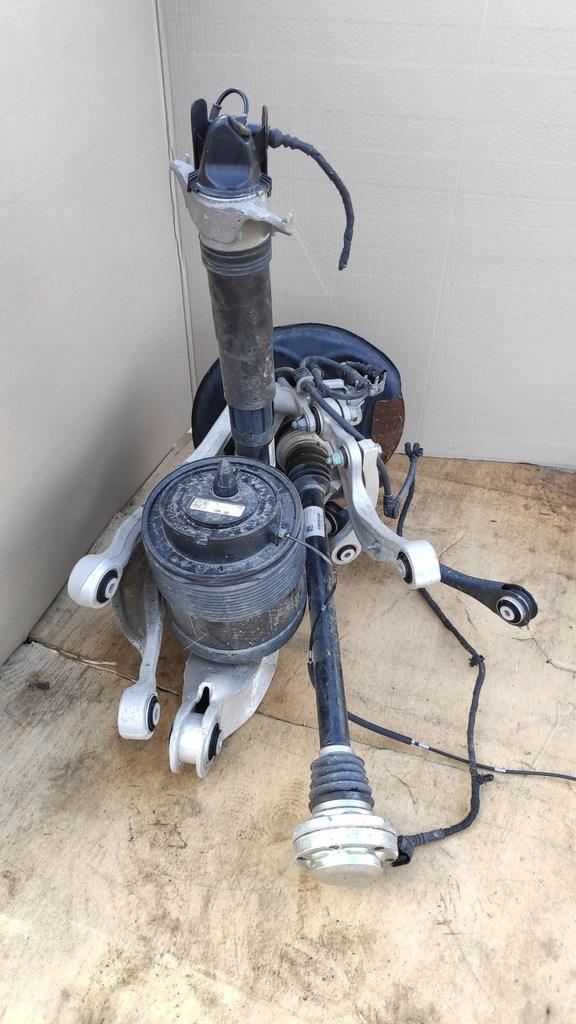 фото №5, Поворотний кулак ступиця важелі амортизатор лівий задня volkswagen touareg iii 4m4616001c