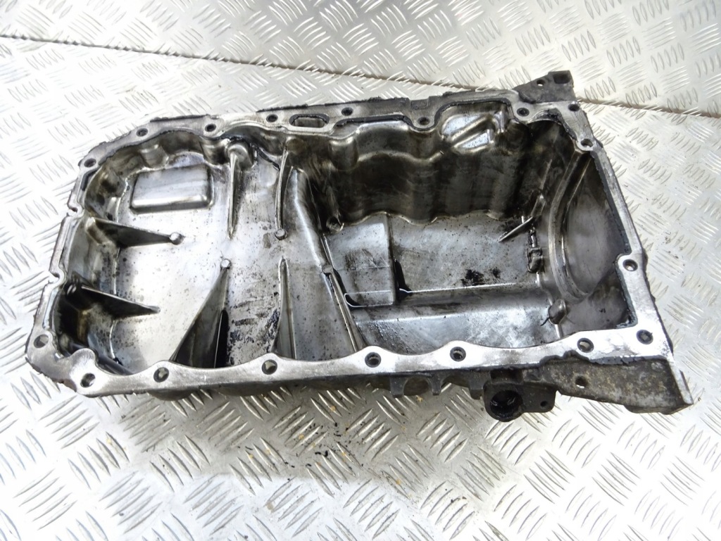 Купить Mini one двигатель 1.6 d поддон масляная 17478601