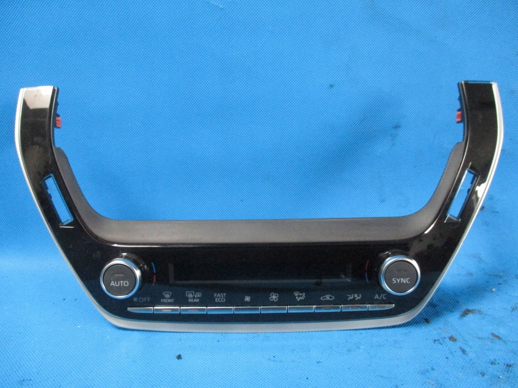 фото №1, Панель кондиционера toyota corolla cross 55900-16531