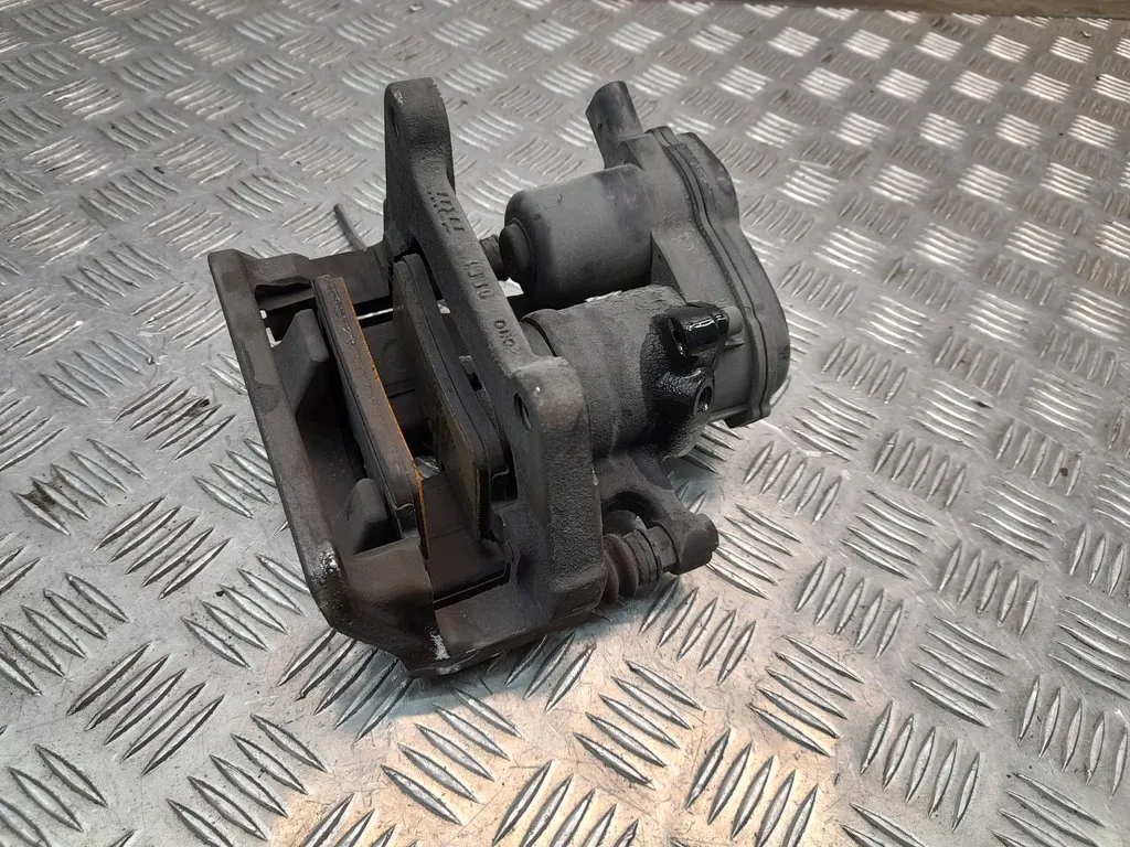 фото №5, Audi a8 s8 d4 4h задня ліва супорти