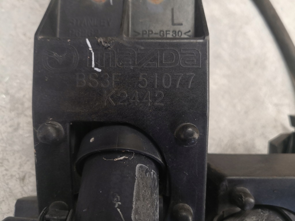 фото №5, Омыватель лампы левый правый mazda 3 bk bs3f51067