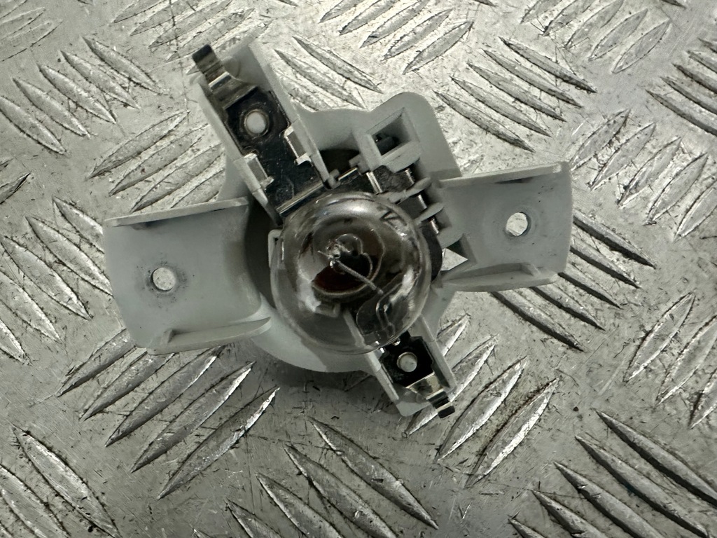 фото №6, Seat altea toledo iii вкладыш лампы левый задняя цоколь 5p0945257