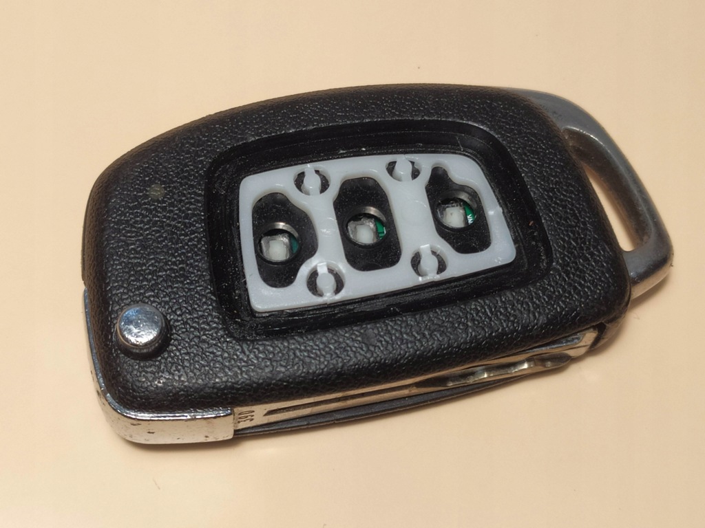 фото №5, Резинка ключ кнопка hyundai i30 i40 новинка резинка рамка серебристая рамка