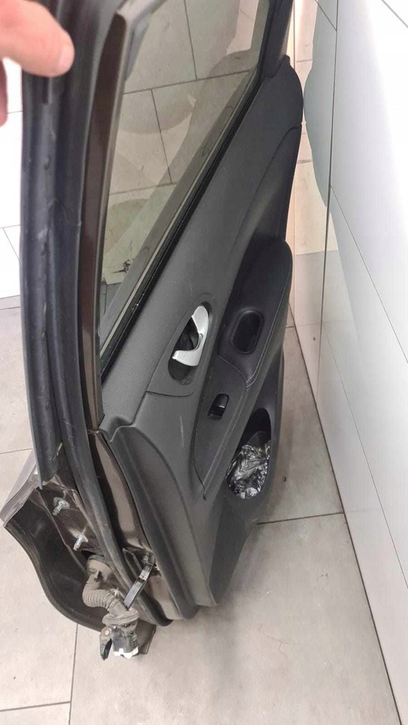 фото №16, Дверь правый перед правый задняя nissan pulsar 2017r.