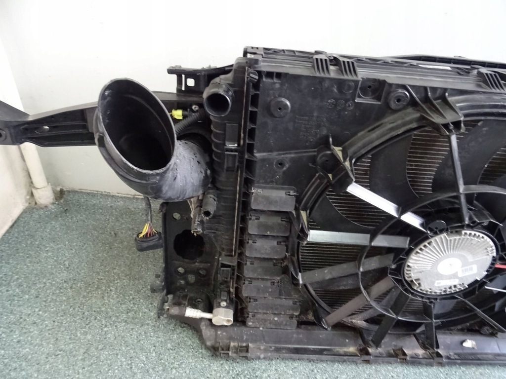 фото №6, Porsche cayenne 7p 7p5 pas передній радіатор комплект бензин