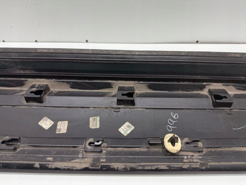 фото №6, Land rover evoque ii r dynamic молдинг дверь правая перед передняя k8d221064b